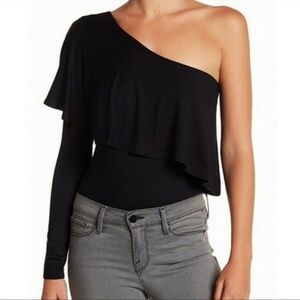 Ro & De one shoulder bodysuit